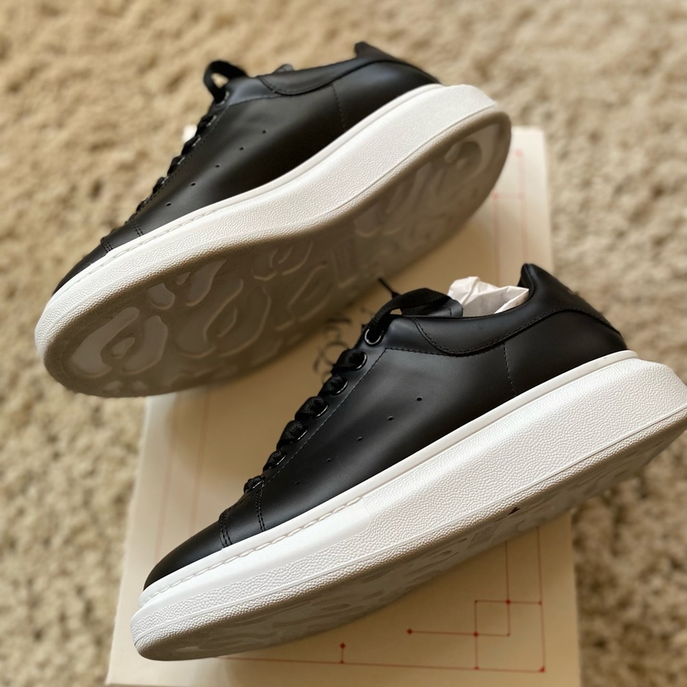 Black Leather Alexander McQueen Sneakers size 41